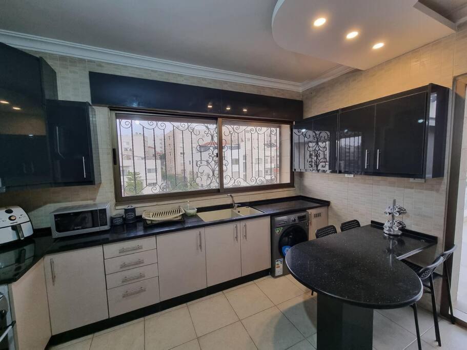 Deir Ghbar 3 Rooms Apart 安曼 外观 照片