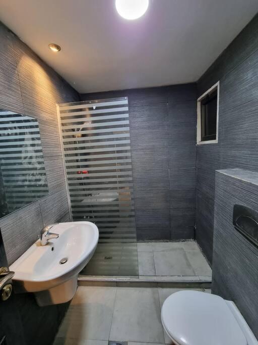 Deir Ghbar 3 Rooms Apart 安曼 外观 照片