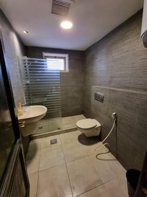 Deir Ghbar 3 Rooms Apart 安曼 外观 照片